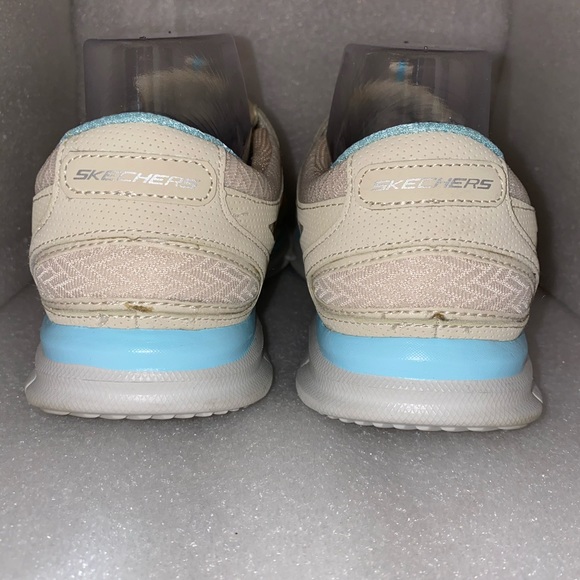 Skechers air cooled memory foam shoes - Picture 5 of 8